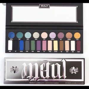 Kat Von D Makeup - Kat Von D **LIMITED EDITION** Metal Matte Pallete Kat Von D Makeup - Kat Von D **LIMITED EDITION** Metal Matte Pallete